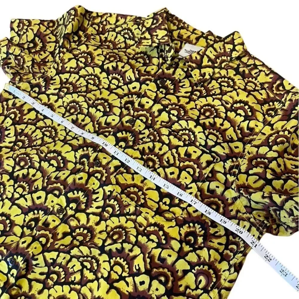 The North Face Yellow and Brown All Over Print button Shirt Size Medium